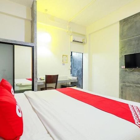 Oyo 412 7 Days Hotel Chiang Mai Dış mekan fotoğraf