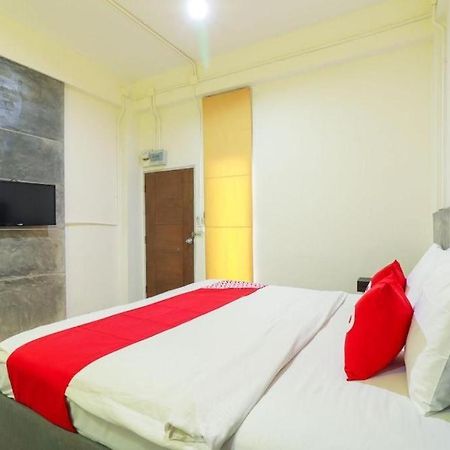 Oyo 412 7 Days Hotel Chiang Mai Dış mekan fotoğraf