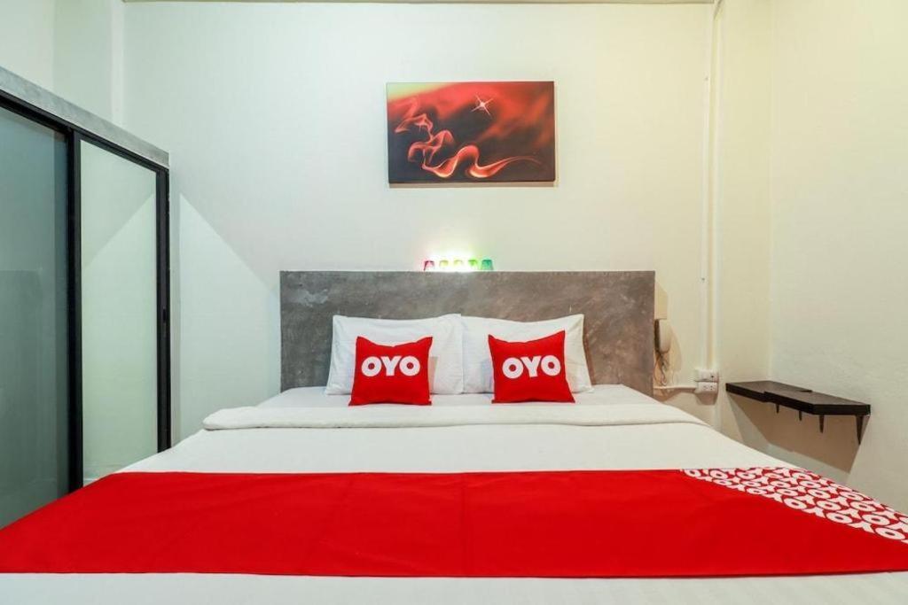 Oyo 412 7 Days Hotel Chiang Mai Dış mekan fotoğraf