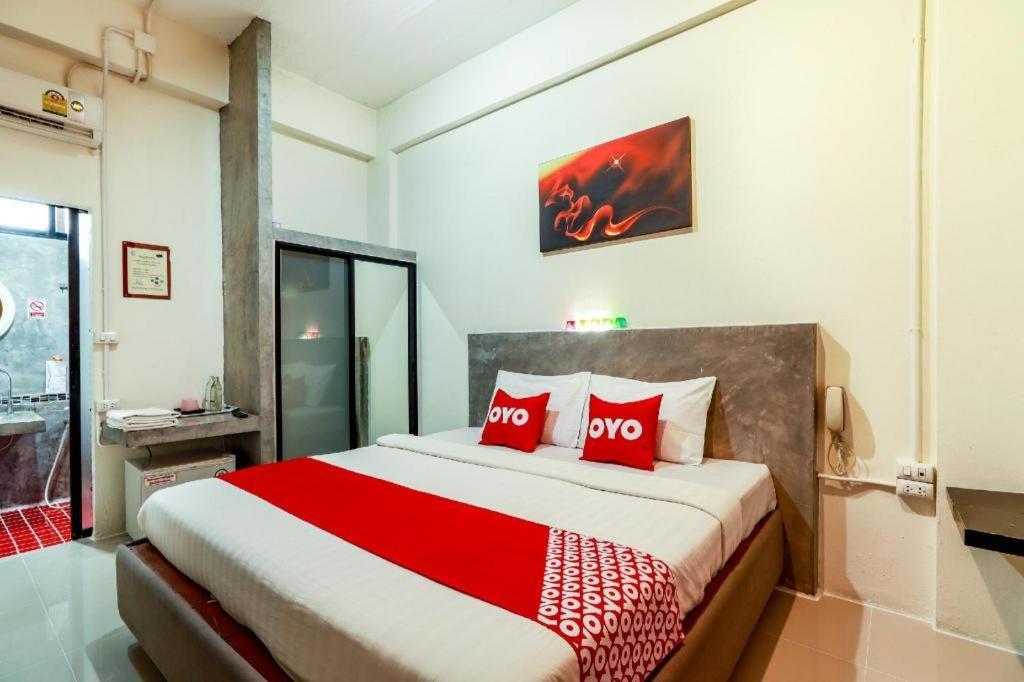 Oyo 412 7 Days Hotel Chiang Mai Dış mekan fotoğraf