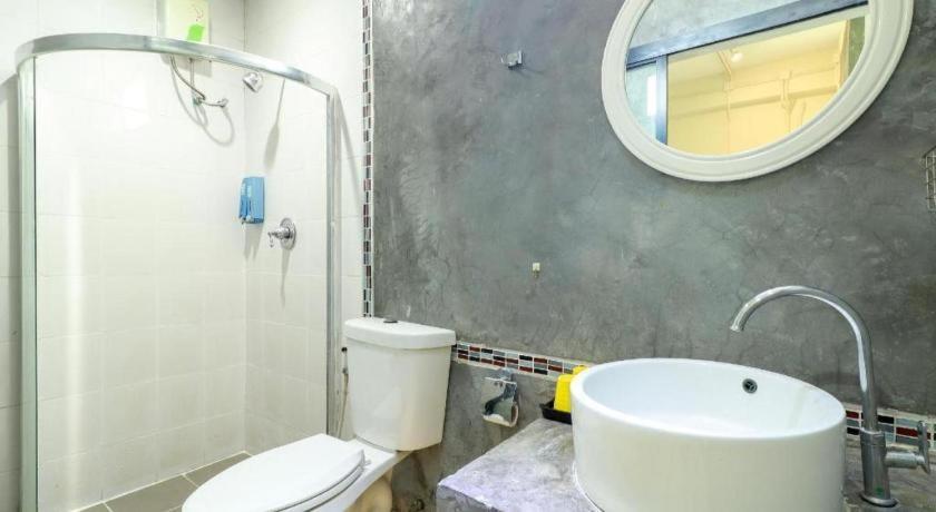 Oyo 412 7 Days Hotel Chiang Mai Dış mekan fotoğraf