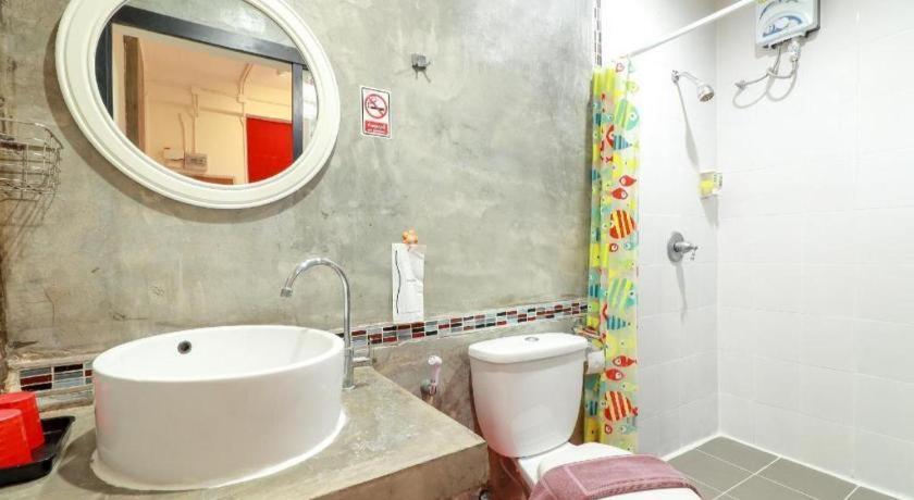 Oyo 412 7 Days Hotel Chiang Mai Dış mekan fotoğraf