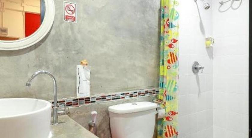 Oyo 412 7 Days Hotel Chiang Mai Dış mekan fotoğraf