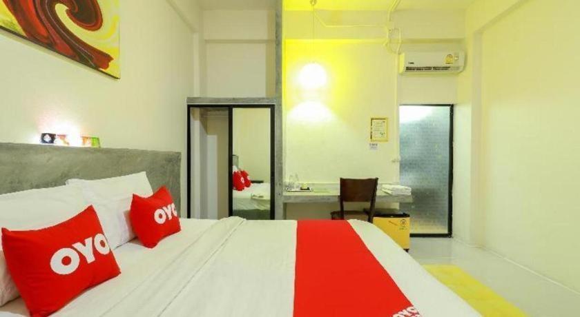 Oyo 412 7 Days Hotel Chiang Mai Dış mekan fotoğraf