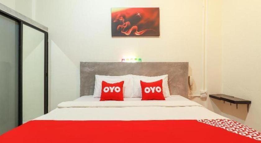 Oyo 412 7 Days Hotel Chiang Mai Dış mekan fotoğraf
