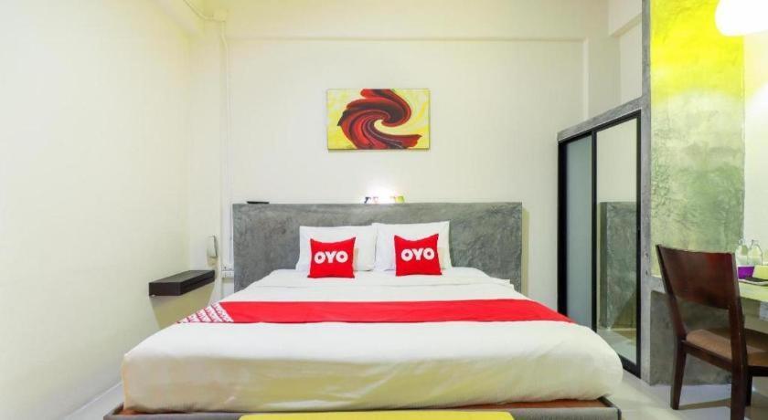 Oyo 412 7 Days Hotel Chiang Mai Dış mekan fotoğraf