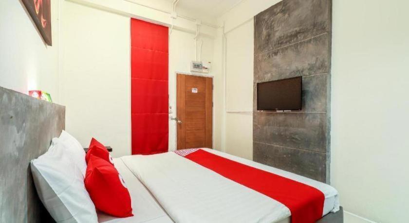 Oyo 412 7 Days Hotel Chiang Mai Dış mekan fotoğraf