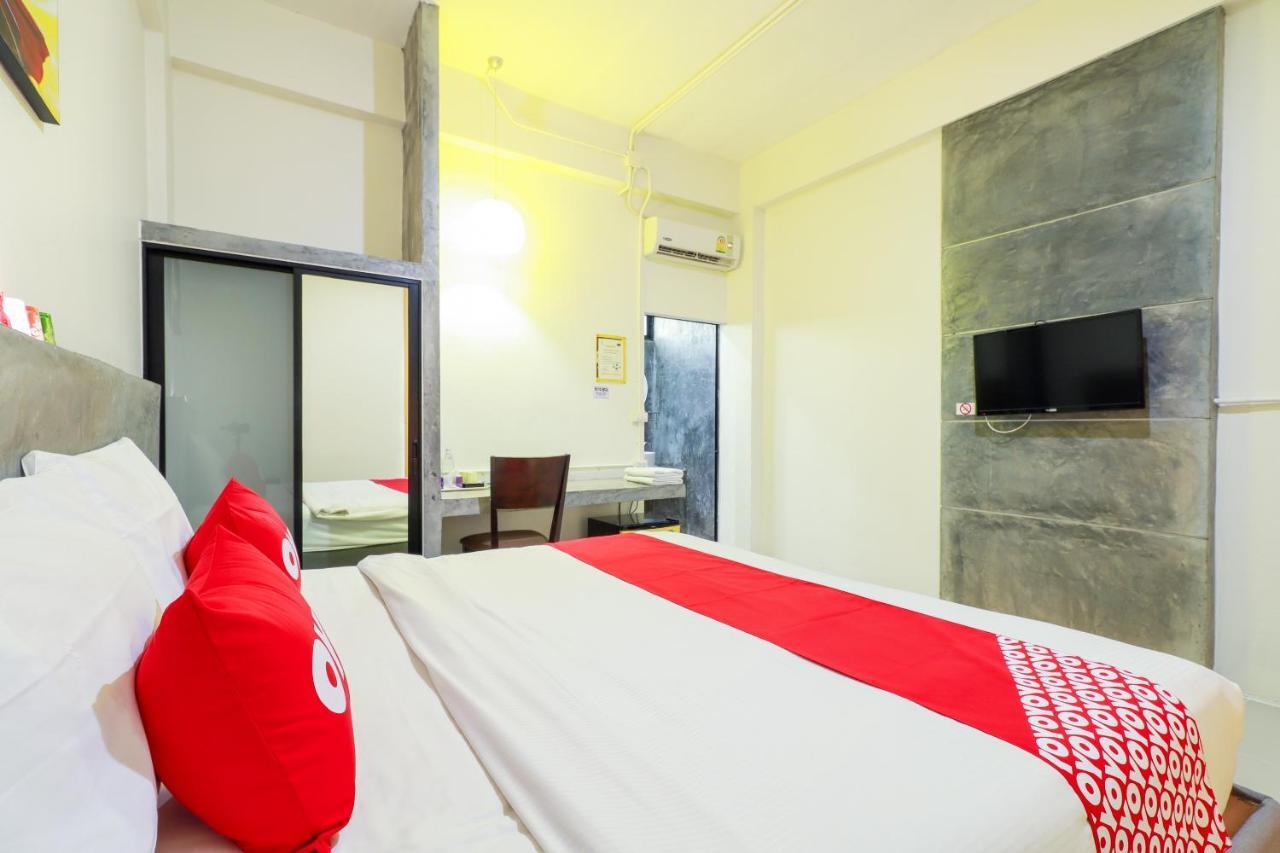 Oyo 412 7 Days Hotel Chiang Mai Dış mekan fotoğraf