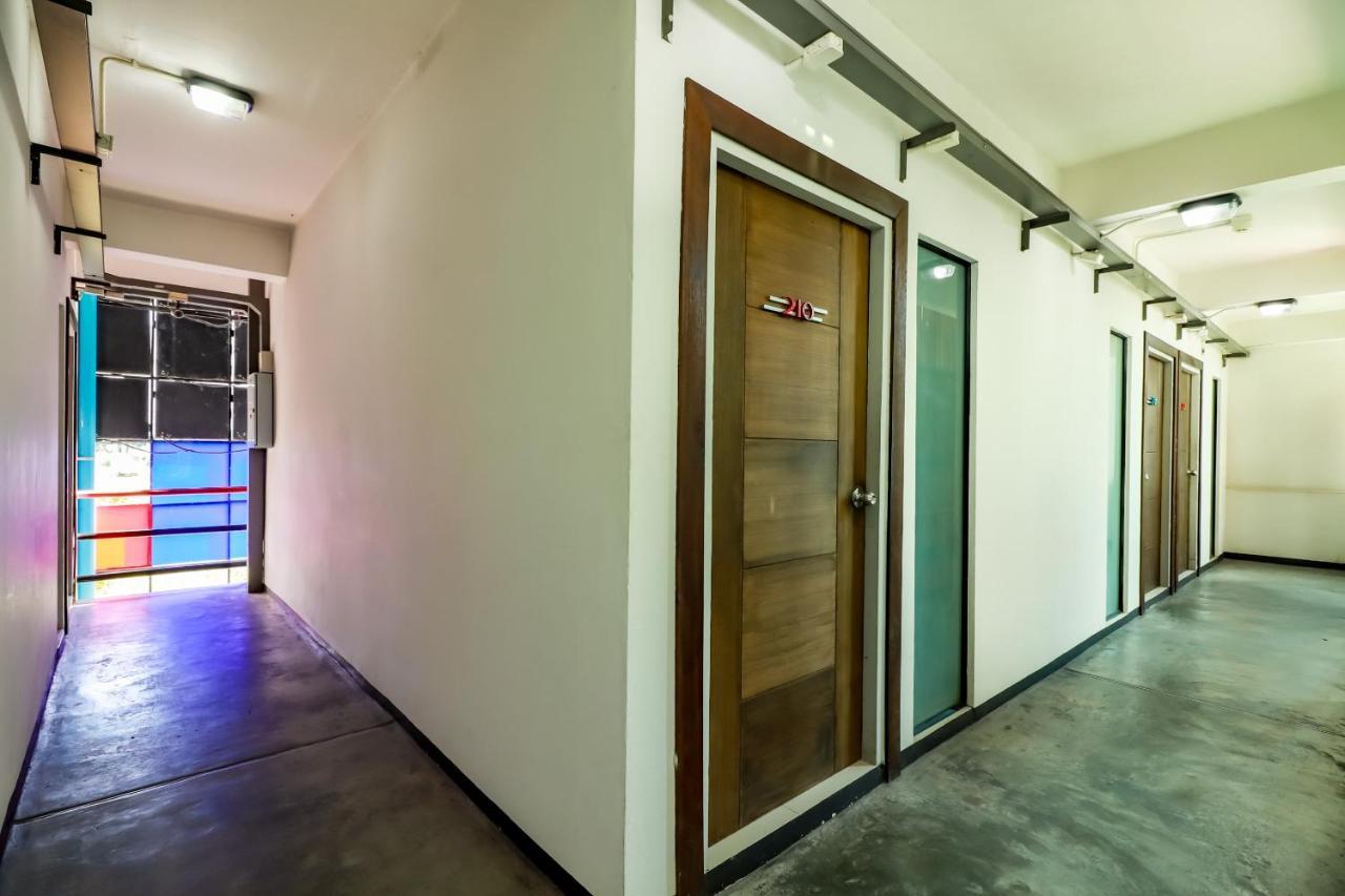 Oyo 412 7 Days Hotel Chiang Mai Dış mekan fotoğraf