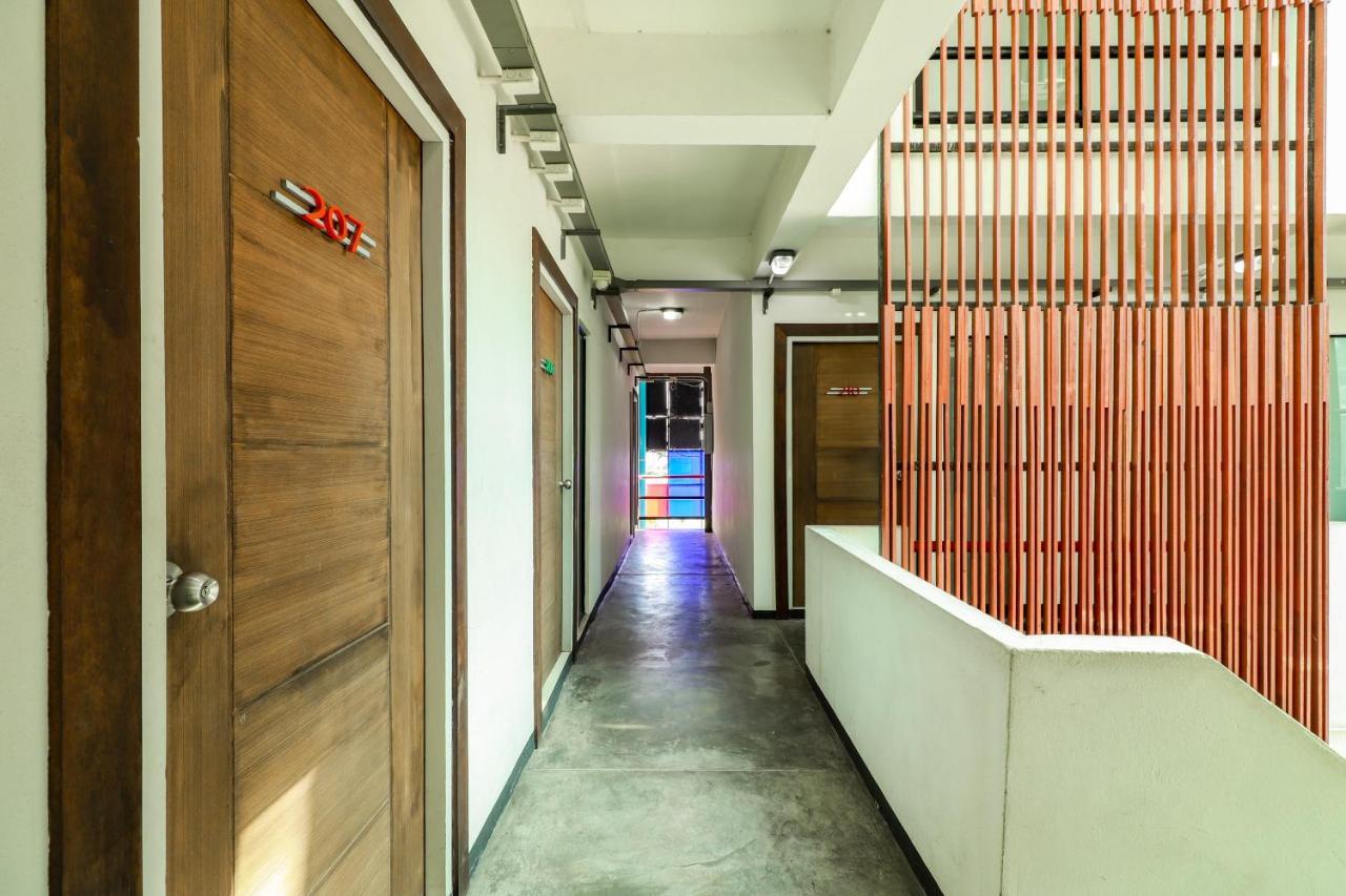 Oyo 412 7 Days Hotel Chiang Mai Dış mekan fotoğraf